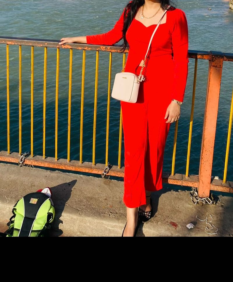 Stunning Red Coord