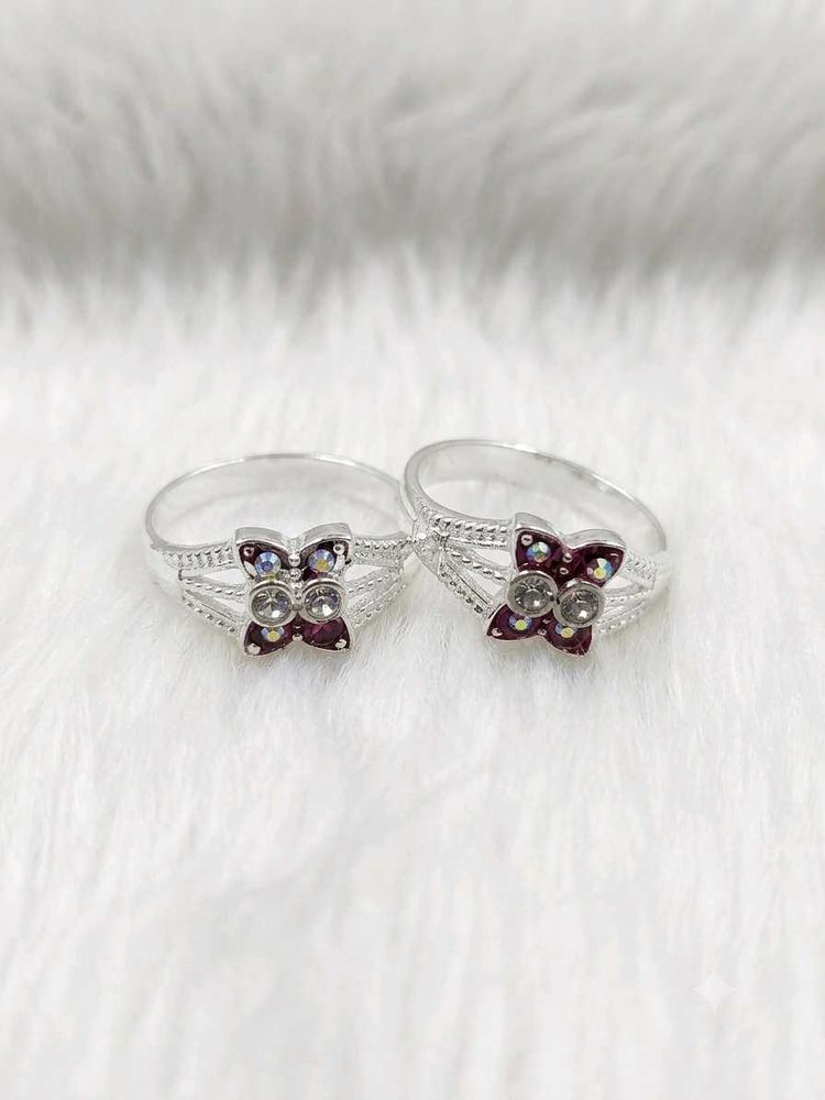 Elegant Silver Toe Rings with Stone