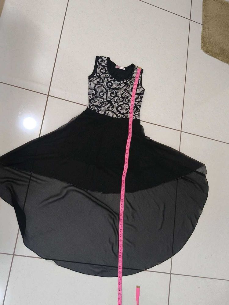 Elegant Black Sleeveless Dress