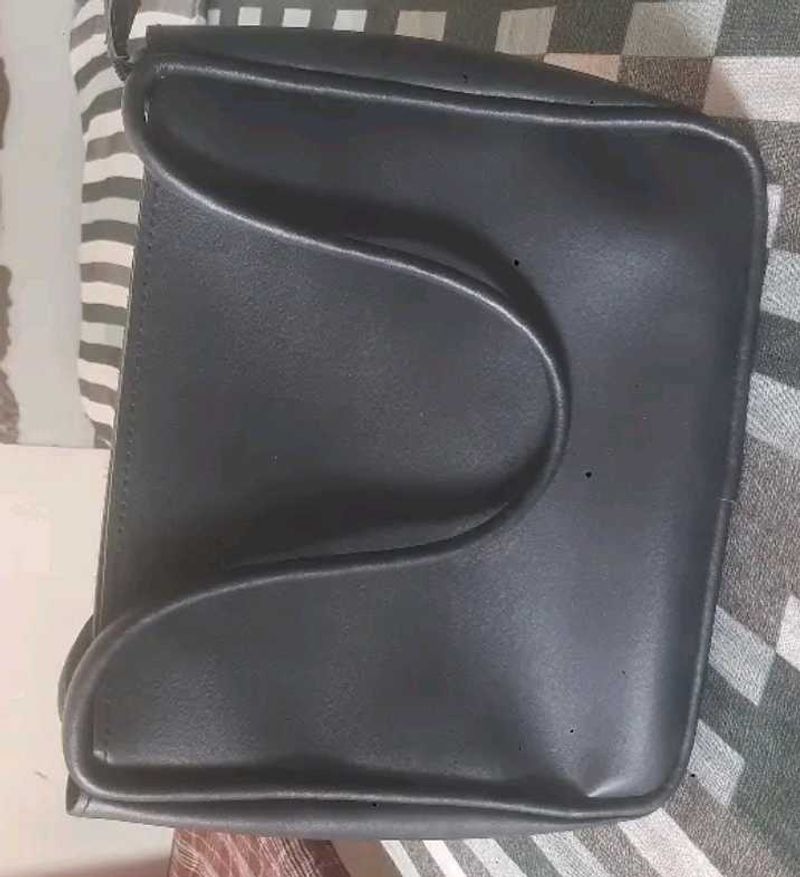 Chic Black Handbag