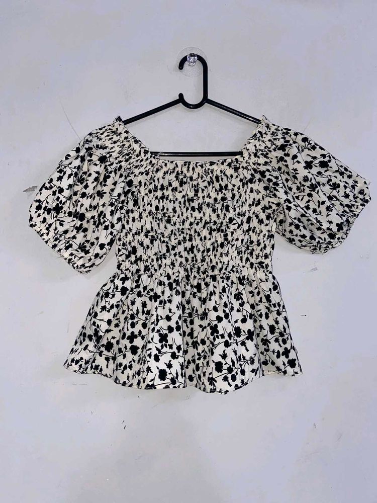 Chic Floral Smocked Peplum Top