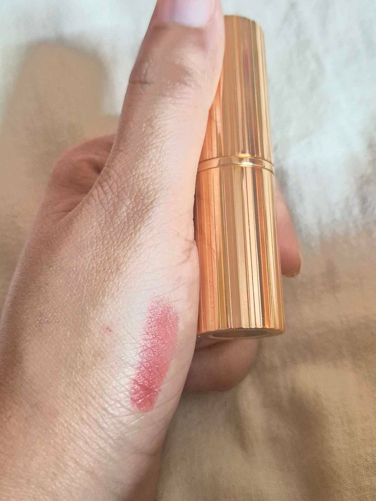 Luxury Lipstick - Walk of No Shame