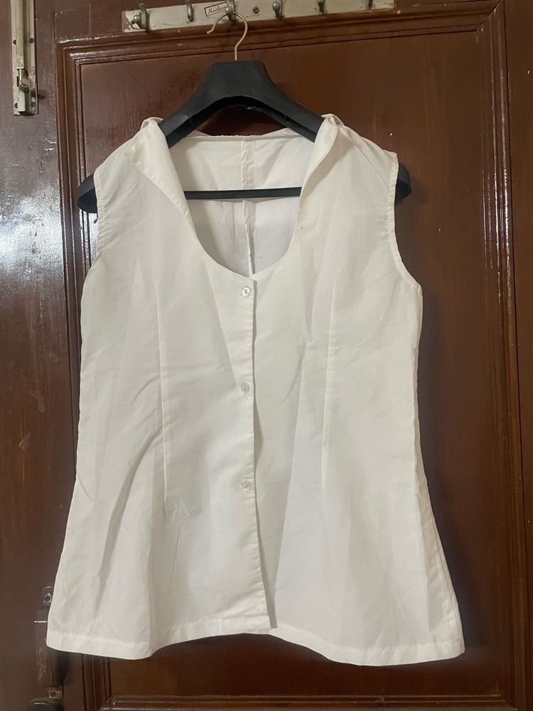 Classic White Sleeveless Button-Up Top