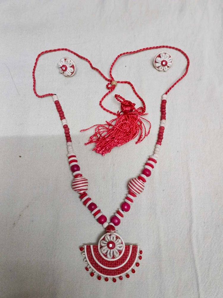 Handmade Red &amp; White Beaded Necklace Set