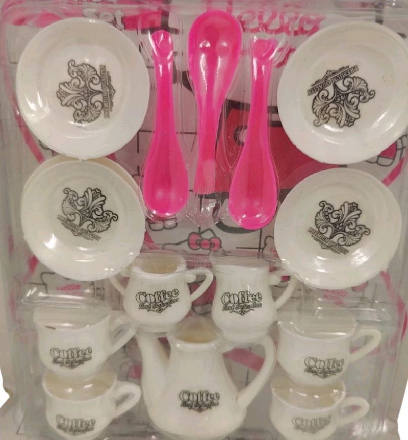 BRAND NEW ** KITCHEN SET FOR KIDS ONLY Rs.180