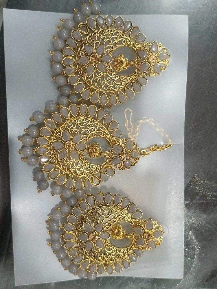 Elegant Grey &amp; Gold Jhumka Earrings and Maangtika