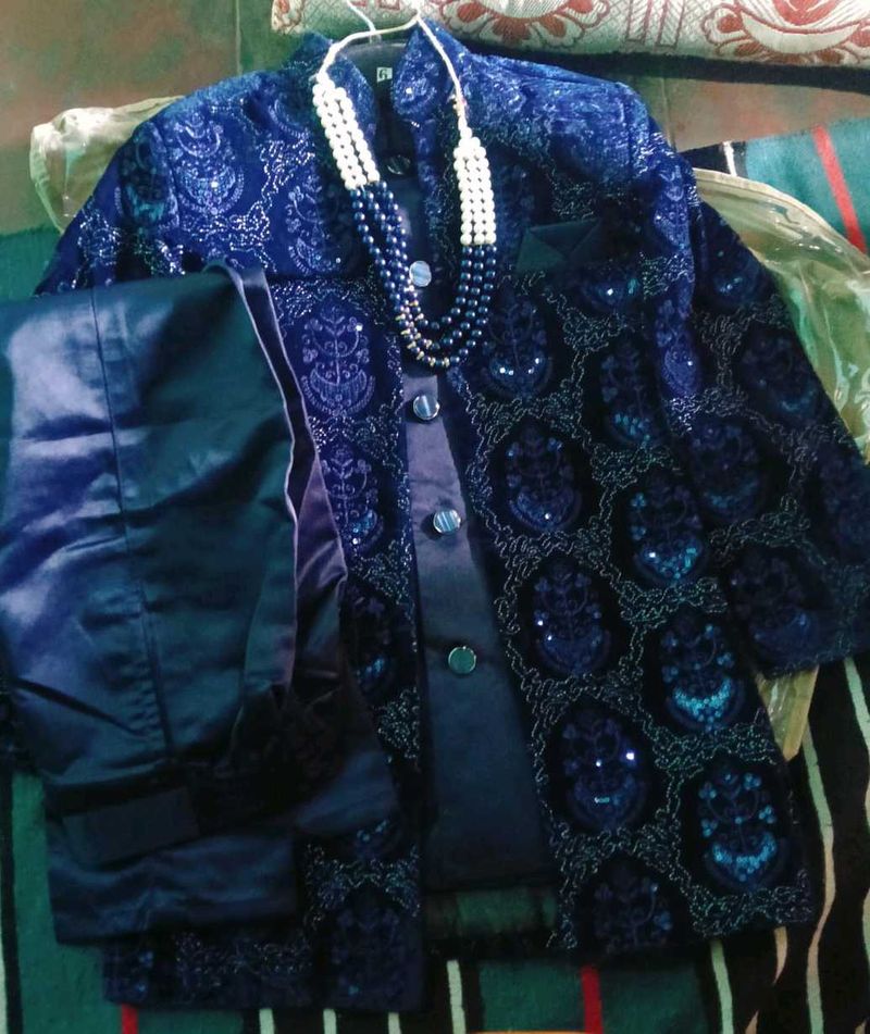 Men's Embellished Sherwani Set