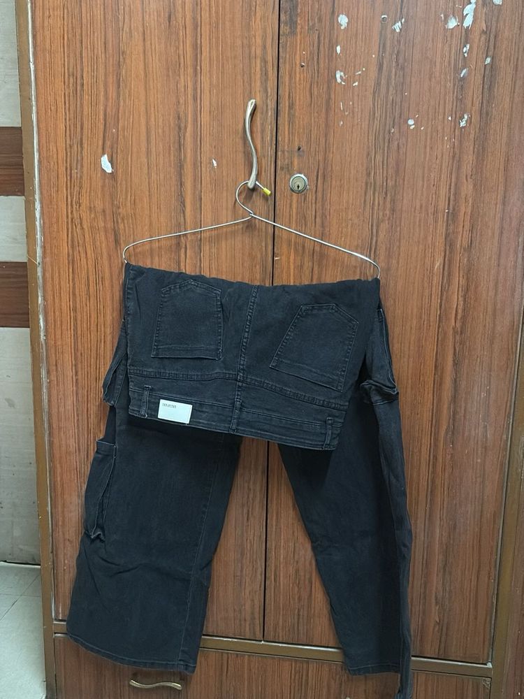 Black Cargo Jeans