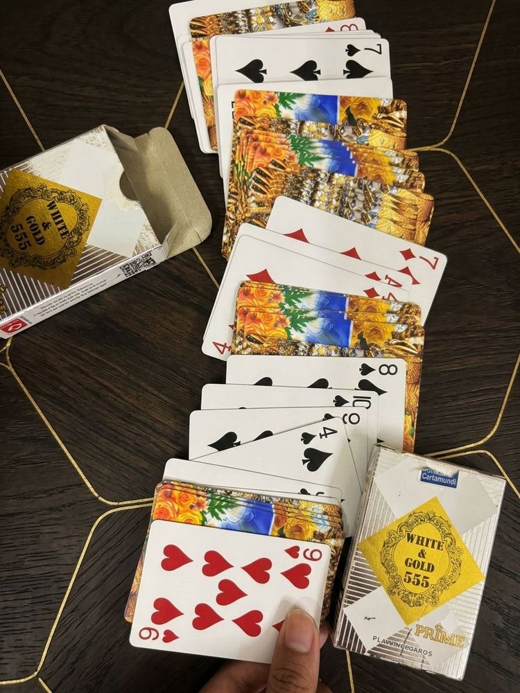 🤍✨ WHITE &amp; GOLD PREMIUM PLAYING CARDS – 52 PIECES