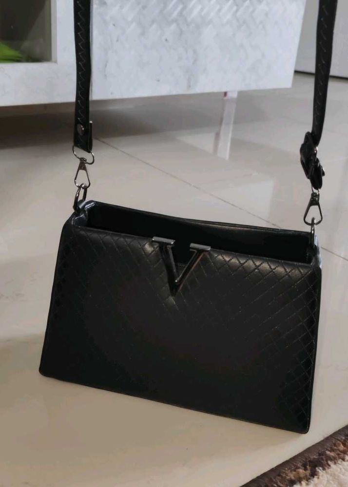 Chic Black Shoulder Bag