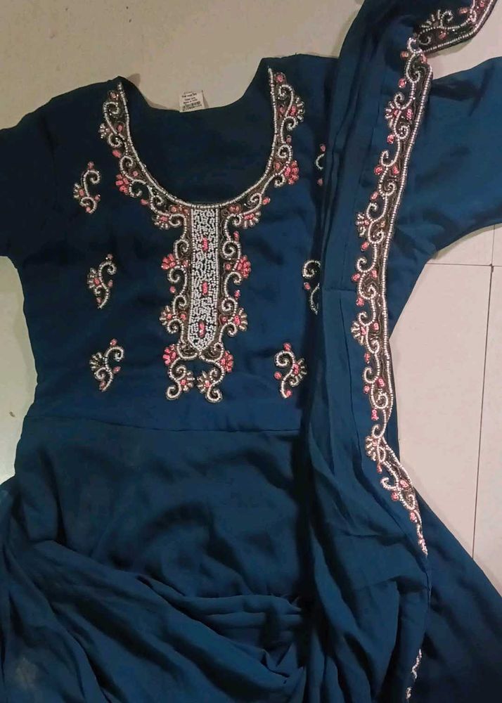 Cutdana saree gown look