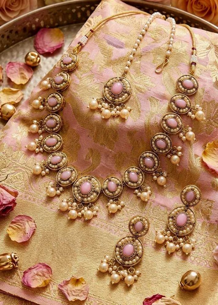 Elegant Pearl &amp; Pink Stone Jewellery Set