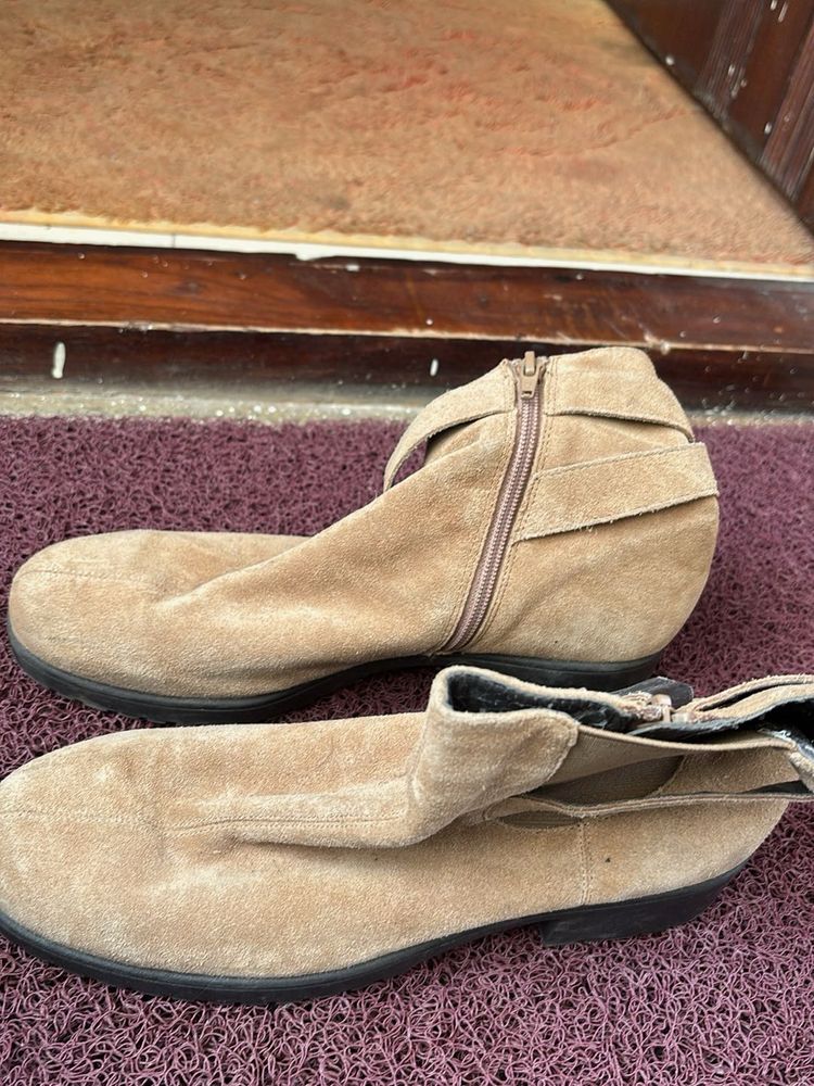 Comfortable Suede Ankle Boots