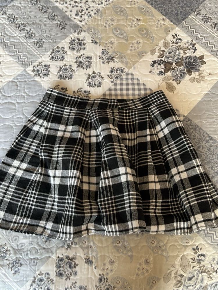 URBANIC Plaid Pleated Mini Skirt Size S