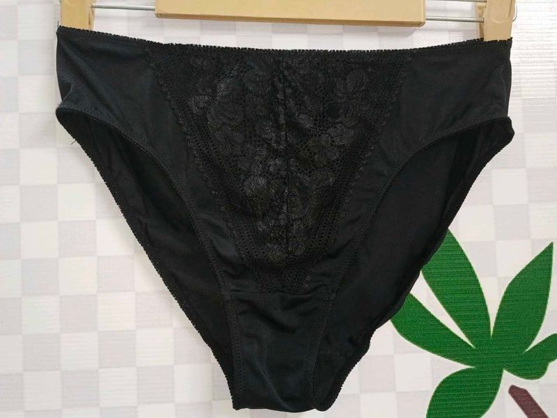 1300)Black Lace Detail Panties