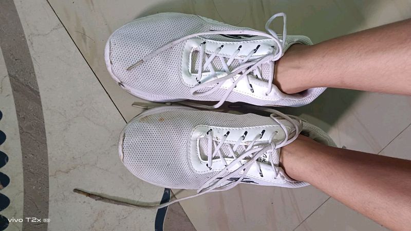 Off White Shoe
