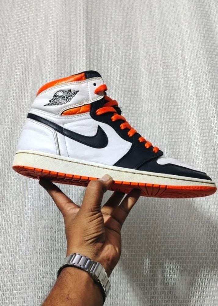 Air Jordan 1 High OG White Orange