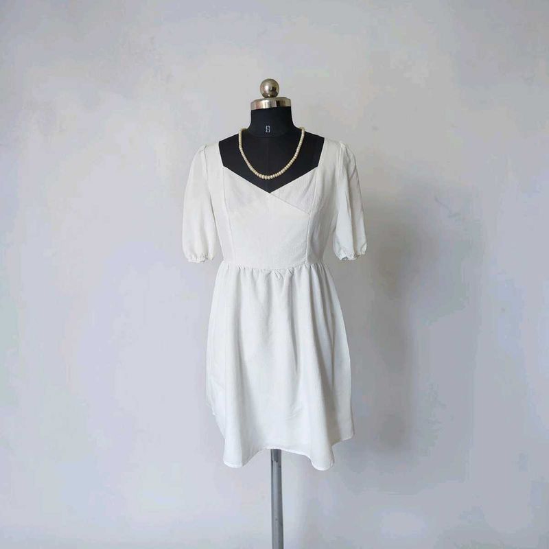 Elegant White Puff Sleeve Dress