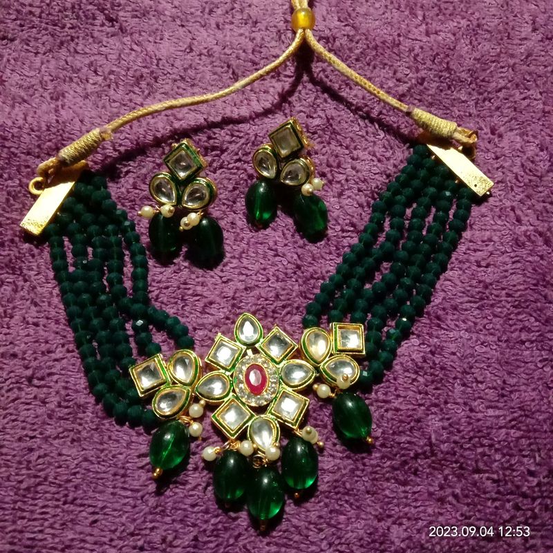 Green Necklace Set