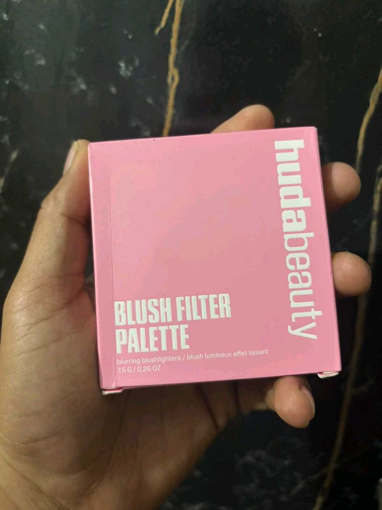 Huda Beauty Blush Filter Palette Baby pink