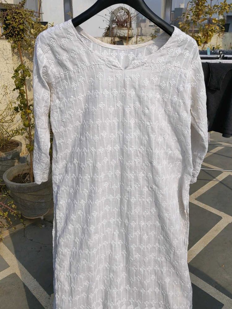 White Embroidered Kurta..