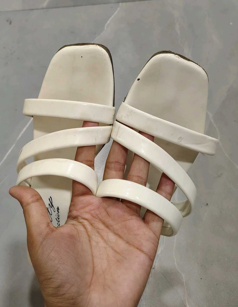 Stylish white Strappy Flat Sandals