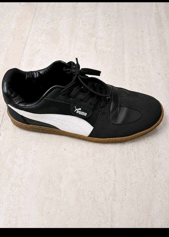 Puma sneakers