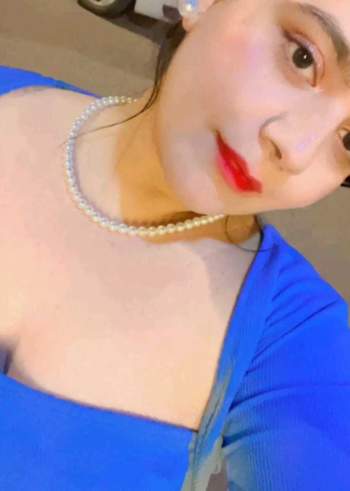 Pearl necklace elegant