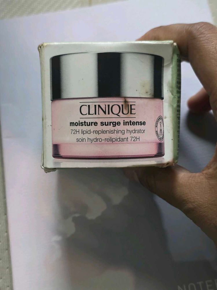 Clinique Moisture Surge Intense