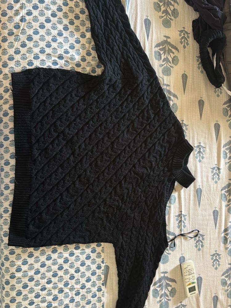 Chic Black Cable Knit Sweater