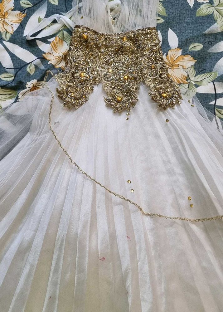White &amp; Gold Embellished Ethnic Gown