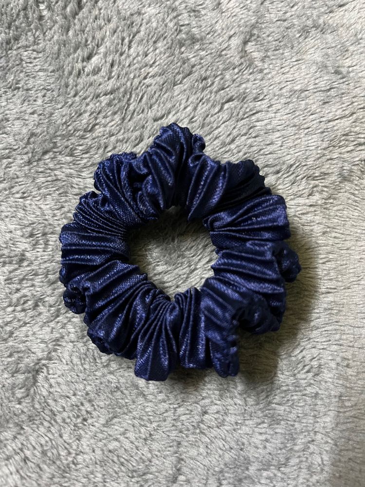 Navy blue scrunchies