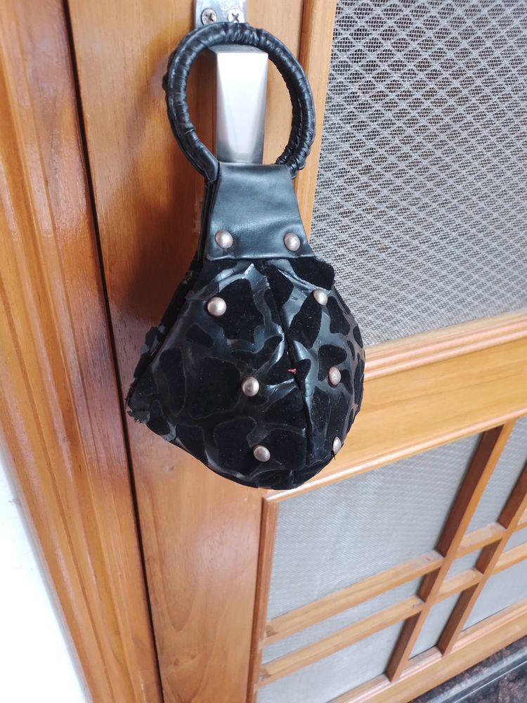 Hand Purse And MAKEUP Kit