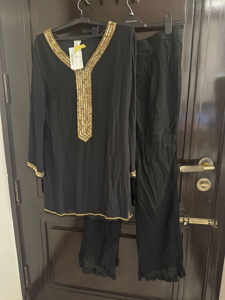 Elegant Black Embellished Kurta Set