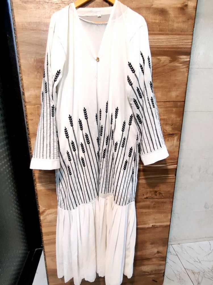 Elegant White Kurta with Black Embroidery