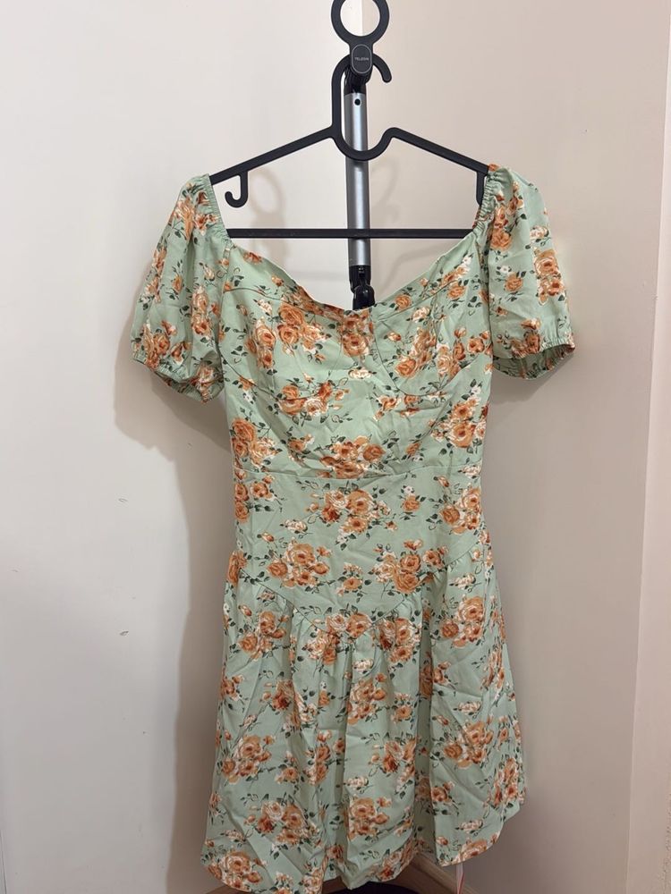 Floral Puff Sleeve Sweetheart Dress