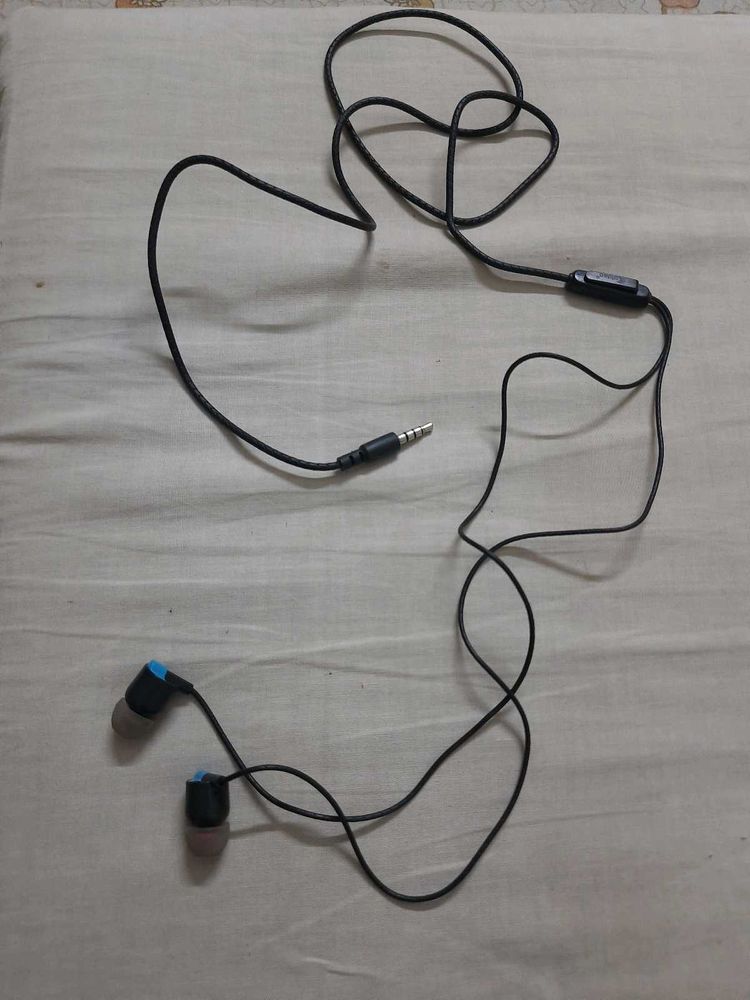 Wired Earphones with Mic
