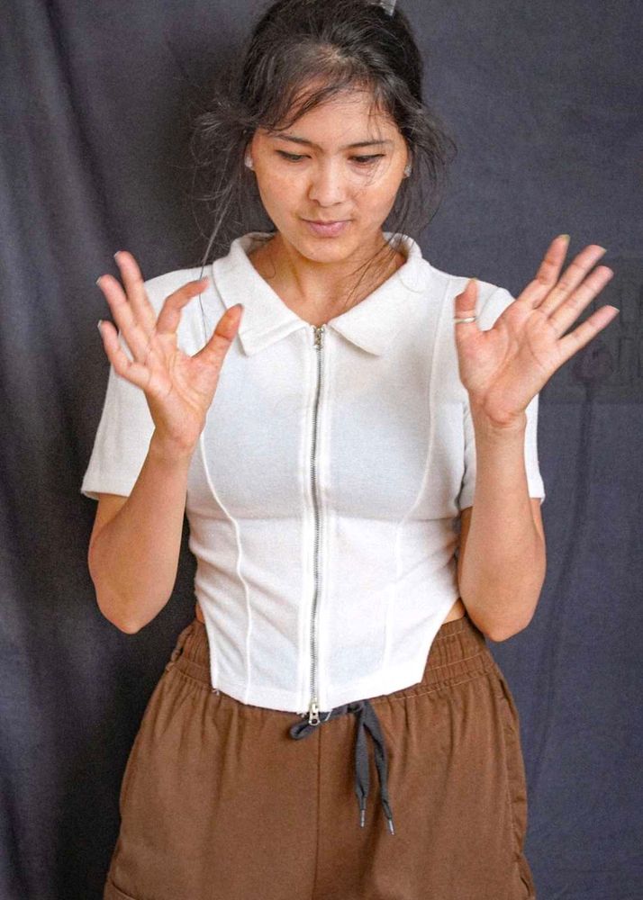 White Zip-Up Collared Crop Top