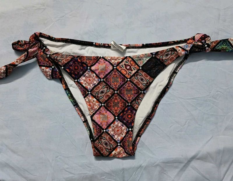 🤎 Bohemian Tile Print Bikini Bottoms