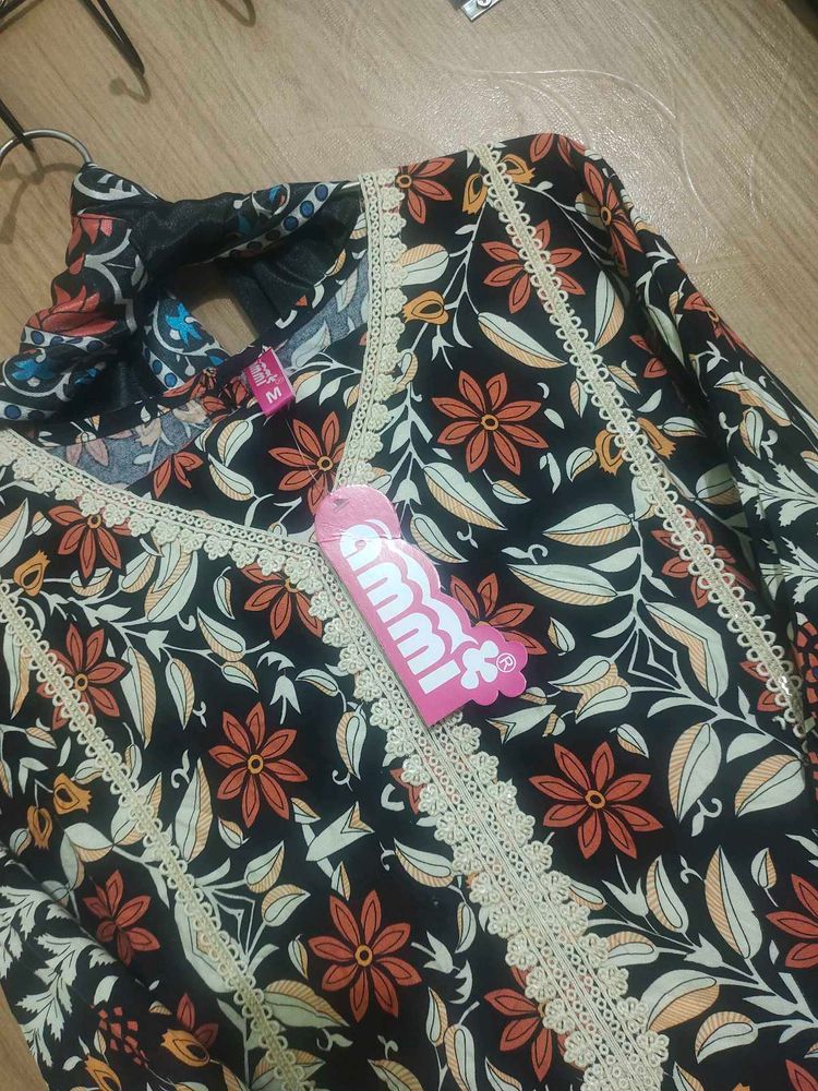 Pakistani Stylish Printed Kurta set