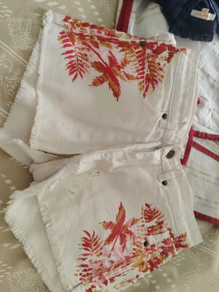 Ginger White Fringed Shorts with Tropical Print