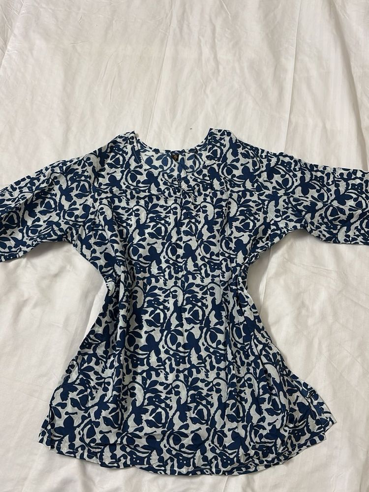 Elegant Blue &amp; White Printed Kurta