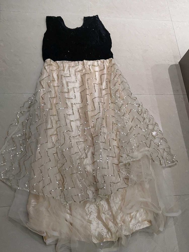 Free size Gown For Sale