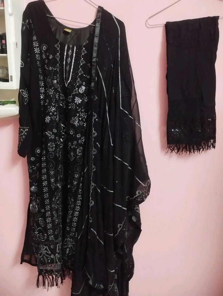 stylish pakistani Kurta Set with Dupatta