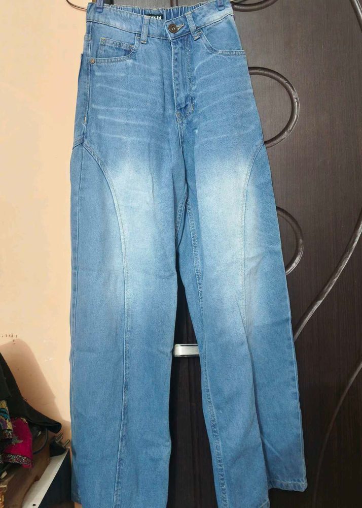 Light Wash Wide Leg Jeans
