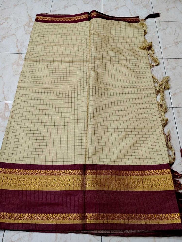 Elegant Beige &amp; Maroon Checked Saree