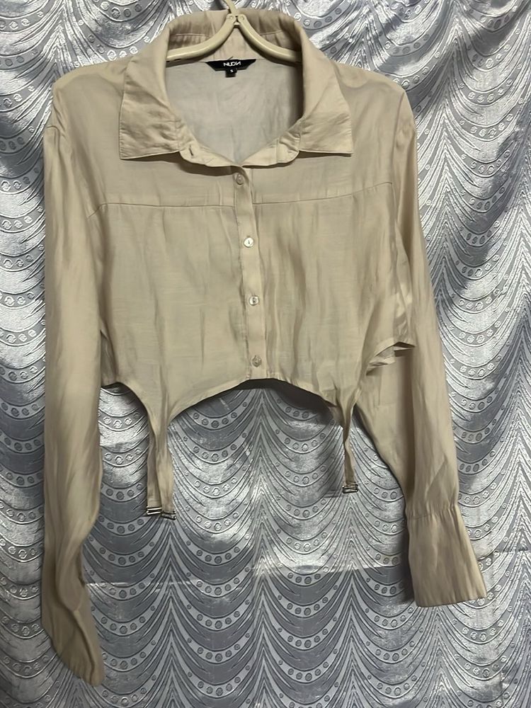 Stylish Cropped Button-Up Shirt