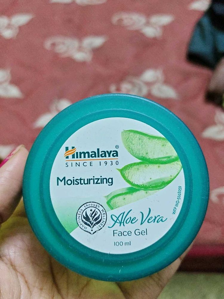 Himalaya Moisturizing Aloe Vera Face Gel