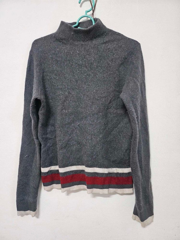 Striped Hem Gray Turtleneck