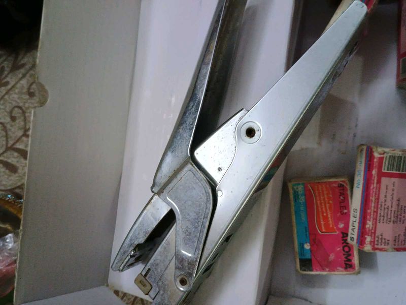Heavy Duty Stapler